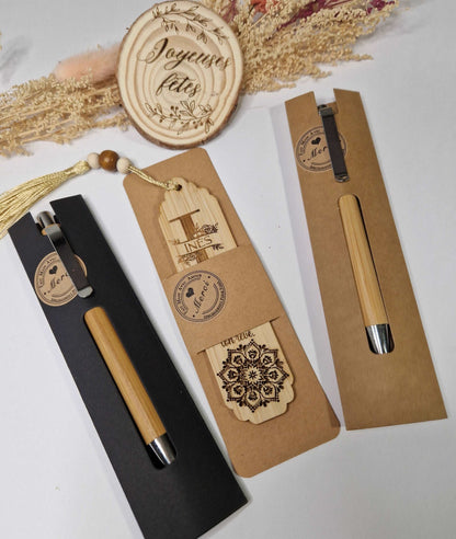 Coffret personnalisé 2 stylos à bille, 1 marque page et 1 disque en bois gravés - Mon Objet Personnalisé