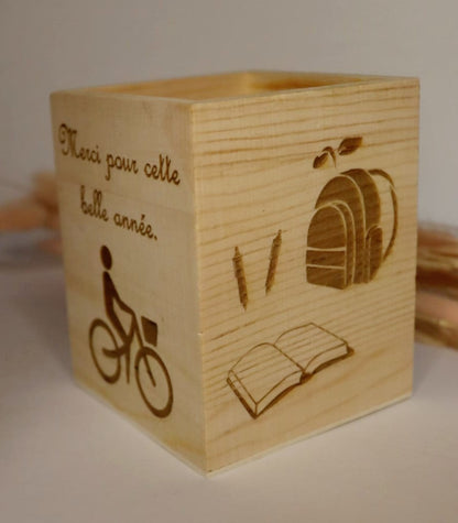 Pot à crayon en bois, texte et motifs personnalisés - Mon Objet Personnalisé