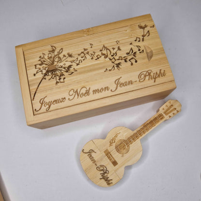 Coffret clé USB 32 GO guitare personnalisé en bois