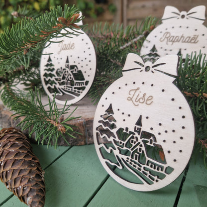 Boule de Noël en bois personnalisée