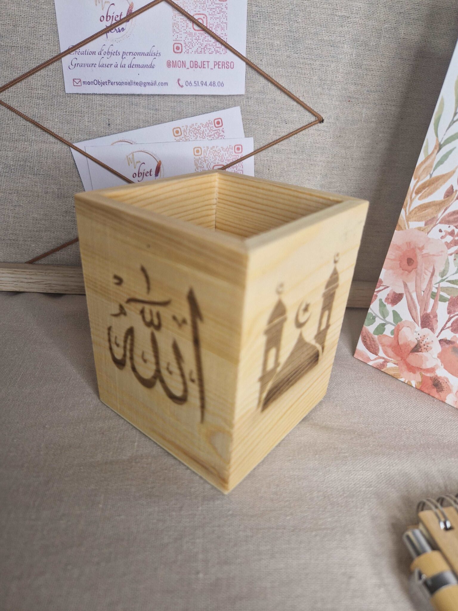pot à crayon cadeaux personnalise grave arabe cadeau enfant musulman mou3alima bois mon objet perso