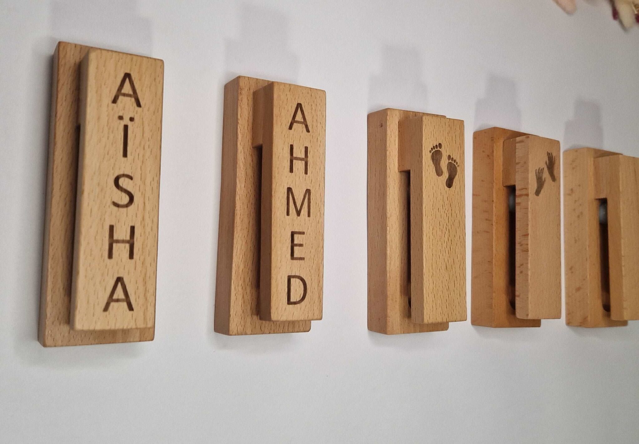 porte serviette mural en bois massif moderne personnalisable mon objet perso