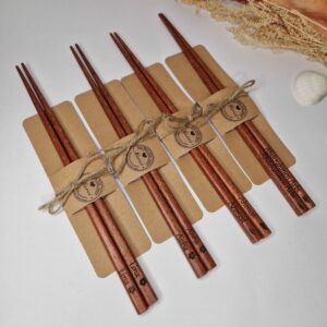 Baguettes chinoises et cuillère en bois personnalisées