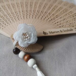 eventail cadeau femme personnalise en bois gravé cadeau merci maitresse mon objet perso