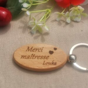 porte clé en bois personnalise cadeau mon objet perso
