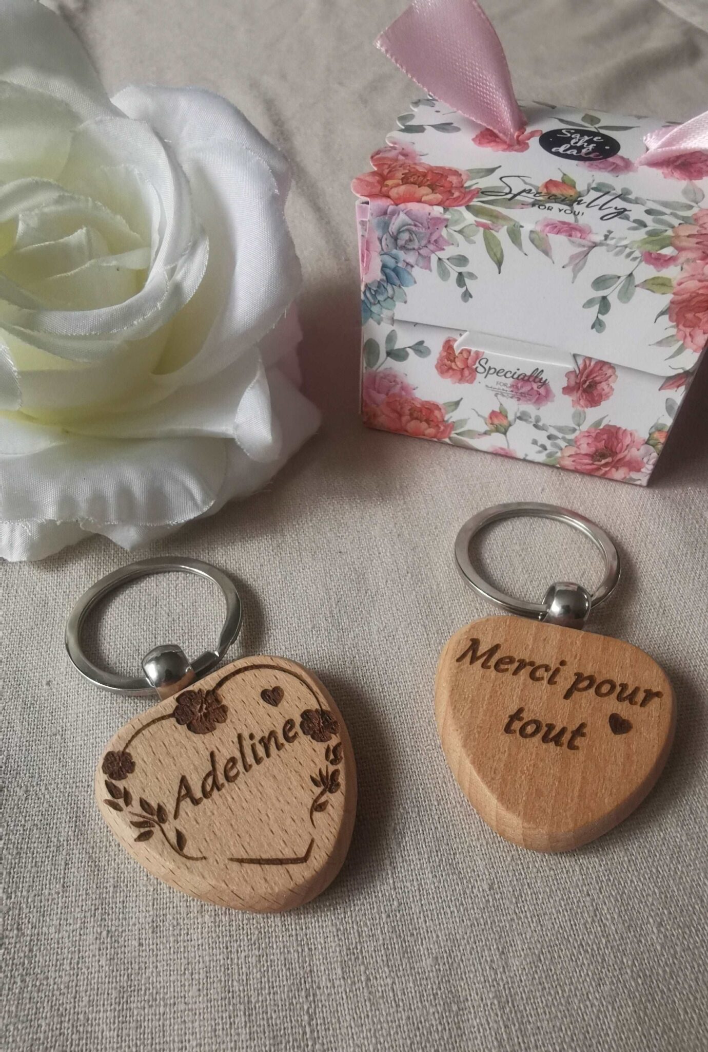 porte clé en bois personnalise cadeau mon objet perso