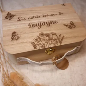 valisette en bois gravé personnalise prenom Loujayne bébé cadeau de naissance mon objet perso