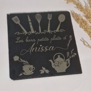 dessous de plat en ardoise prenom grave carre personnalise mon objet perso