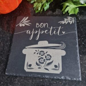 dessous de plat en ardoise prenom grave carre personnalise mon objet perso