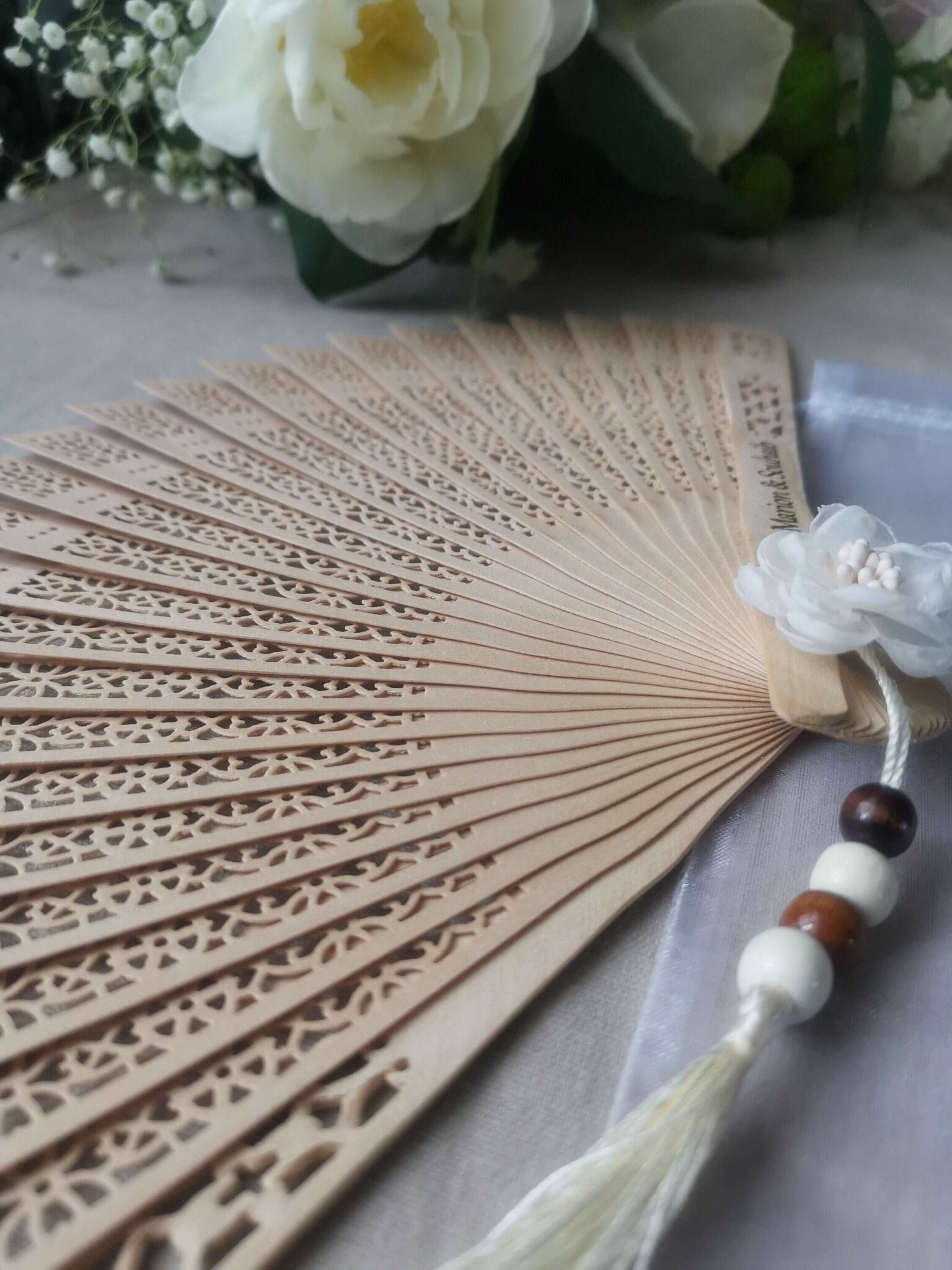 eventail cadeau femme personnalise en bois gravé cadeau merci maitresse mon objet perso