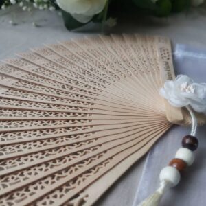 eventail cadeau femme personnalise en bois gravé cadeau merci maitresse mon objet perso