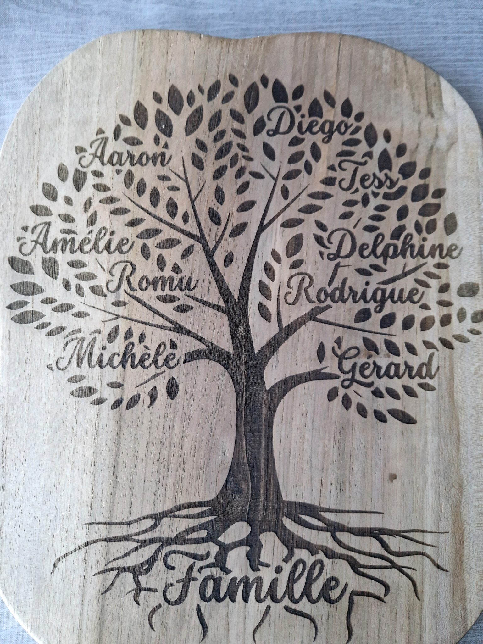 planche de bois teck grave arbre genealogique personnalise cadeau famille mon objet perso