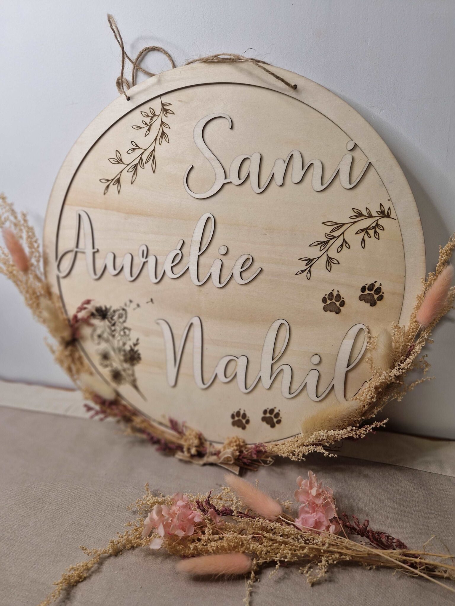 suspension murale en bois prenom decoupe decoration personnalisee natuelle champetre mon objet perso