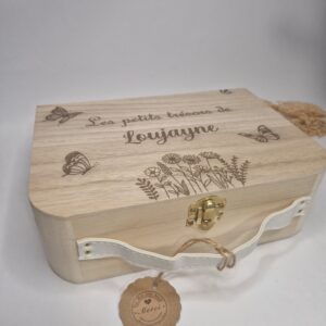 valise en bois gravé personnalise prenom bébé cadeau de naissance mon objet perso
