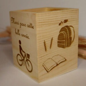 pot à crayon personnalise bois grave cadeau maitre maitresse bois mon objet perso
