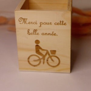 pot à crayon personnalise bois grave cadeau maitre maitresse bois mon objet perso