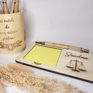 support post il stylo bois personnalise cadeau maitresse cadeau maman papa decoration bureau mon objet perso