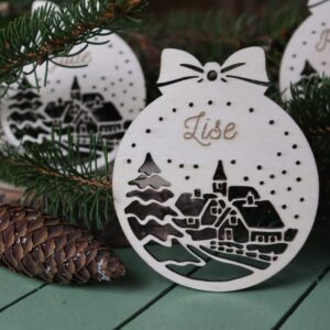 Boule de Noël en bois personnalisée