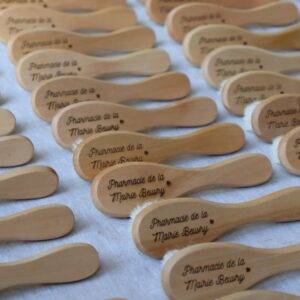 brosse en bois bebe gravé cadeau de naissance personnalise mon objet perso